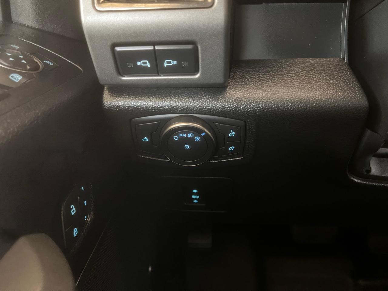Ford F-150 Raptor SuperCrew 4WD 2018