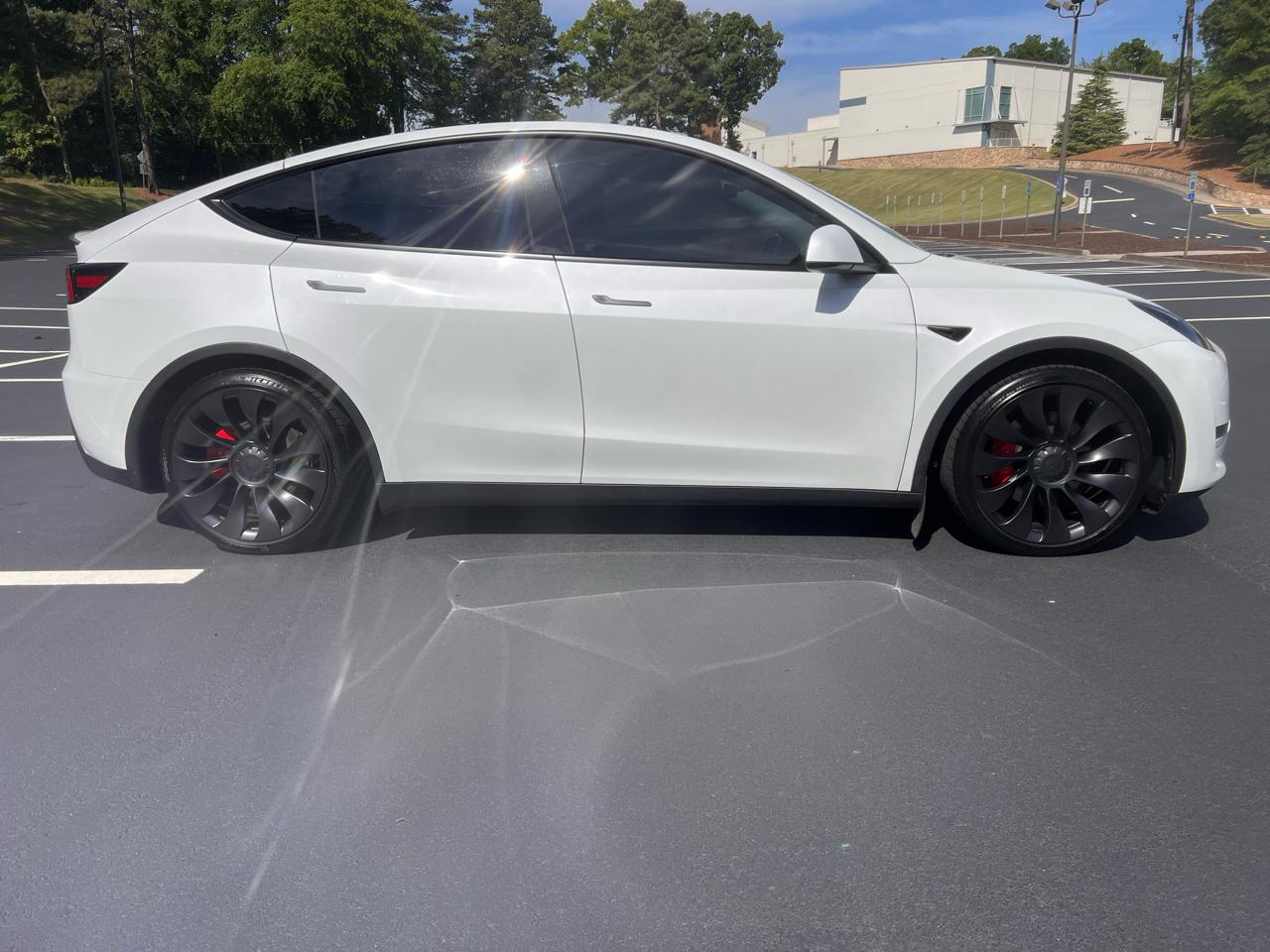 Tesla Model Y Performance AWD 2023