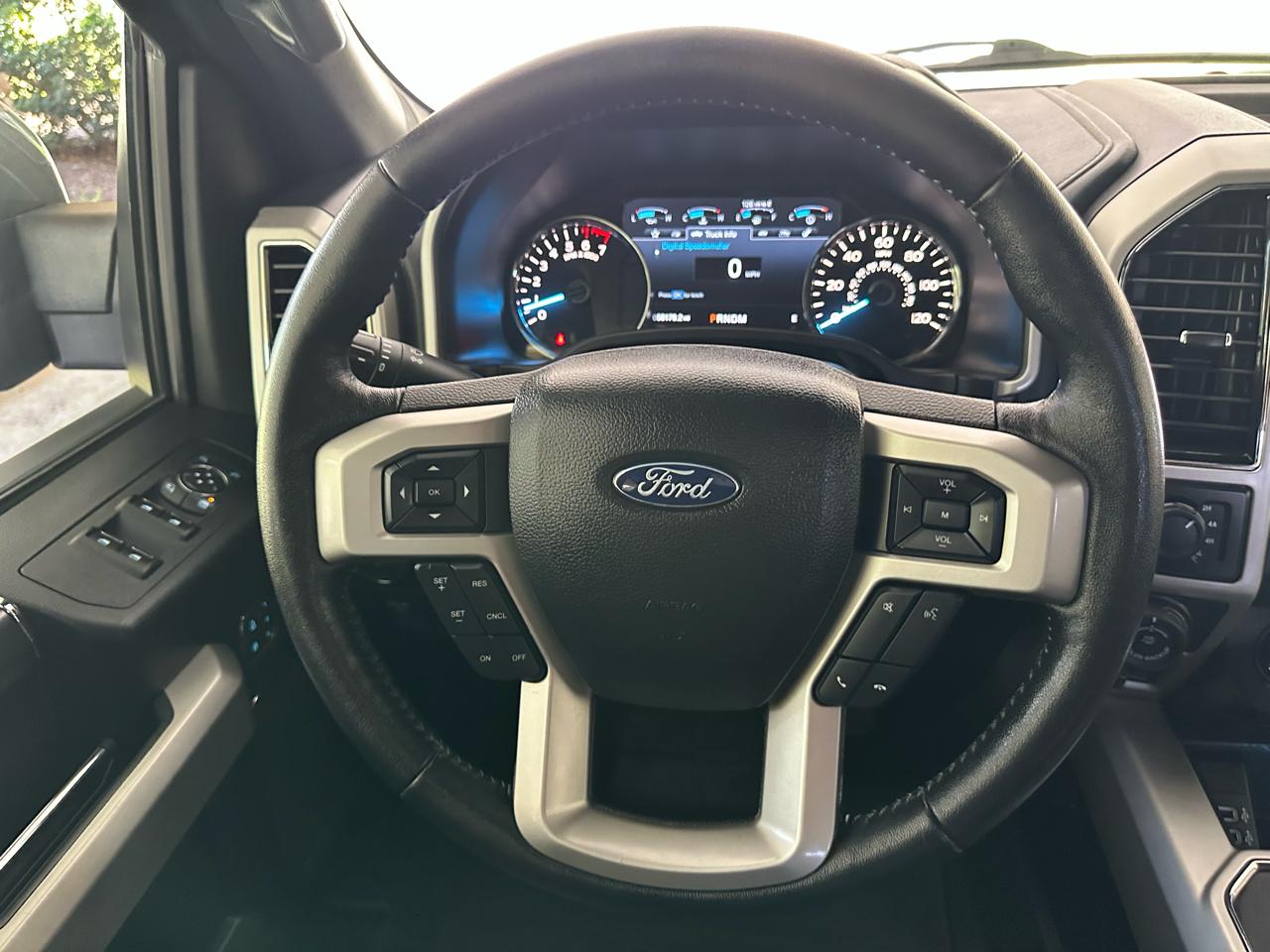 Ford F-150 Lariat SuperCrew 4WD 2019