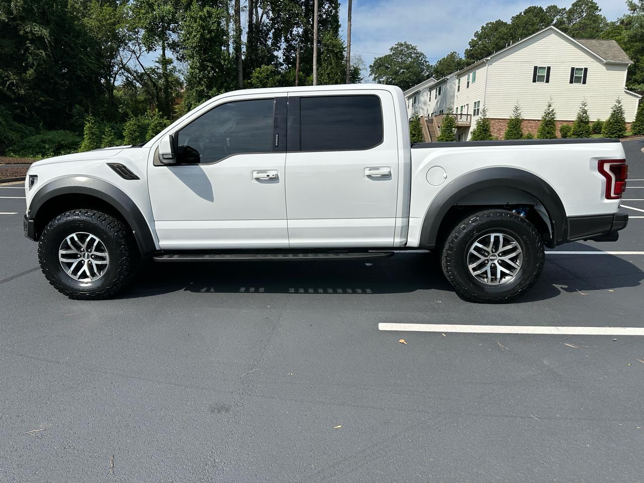 Ford F-150 Raptor SuperCrew 4WD 2017