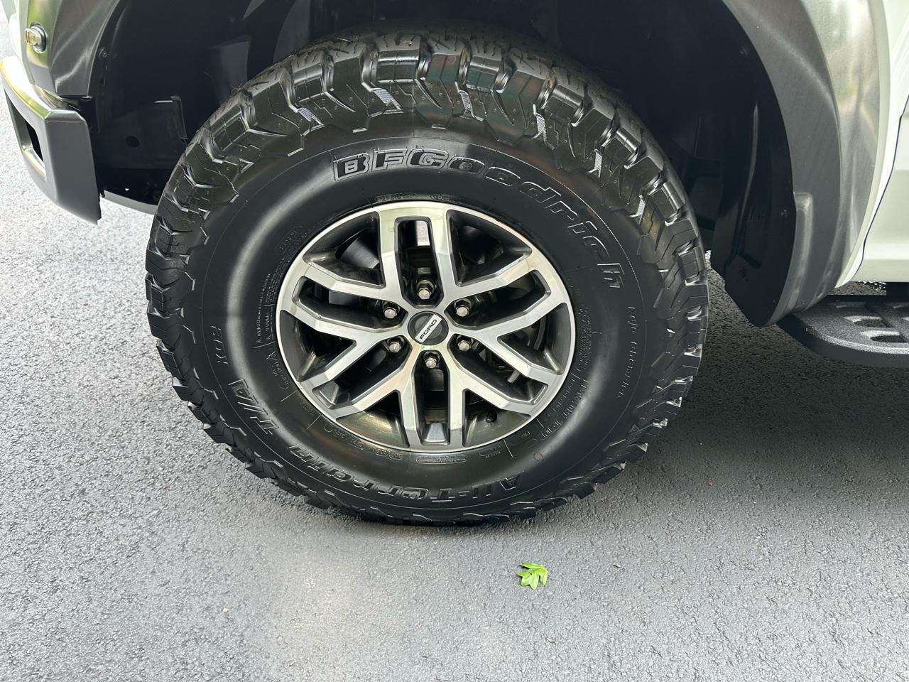 Ford F-150 Raptor SuperCrew 4WD 2017