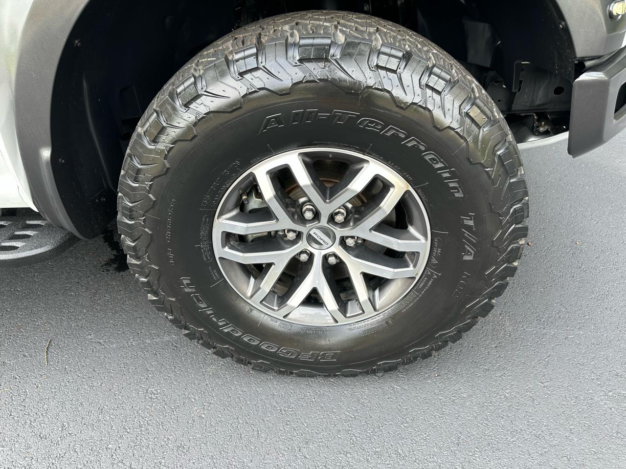Ford F-150 Raptor SuperCrew 4WD 2017