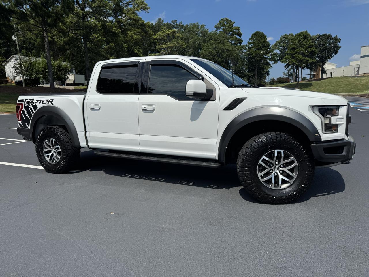 Ford F-150 SVT Raptor SuperCrew 5.5-ft. Bed 4WD 2018