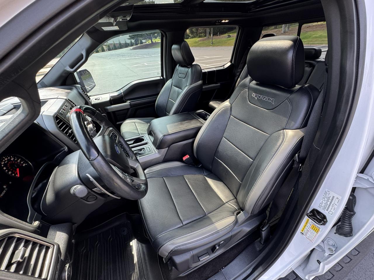 Ford F-150 SVT Raptor SuperCrew 5.5-ft. Bed 4WD 2018
