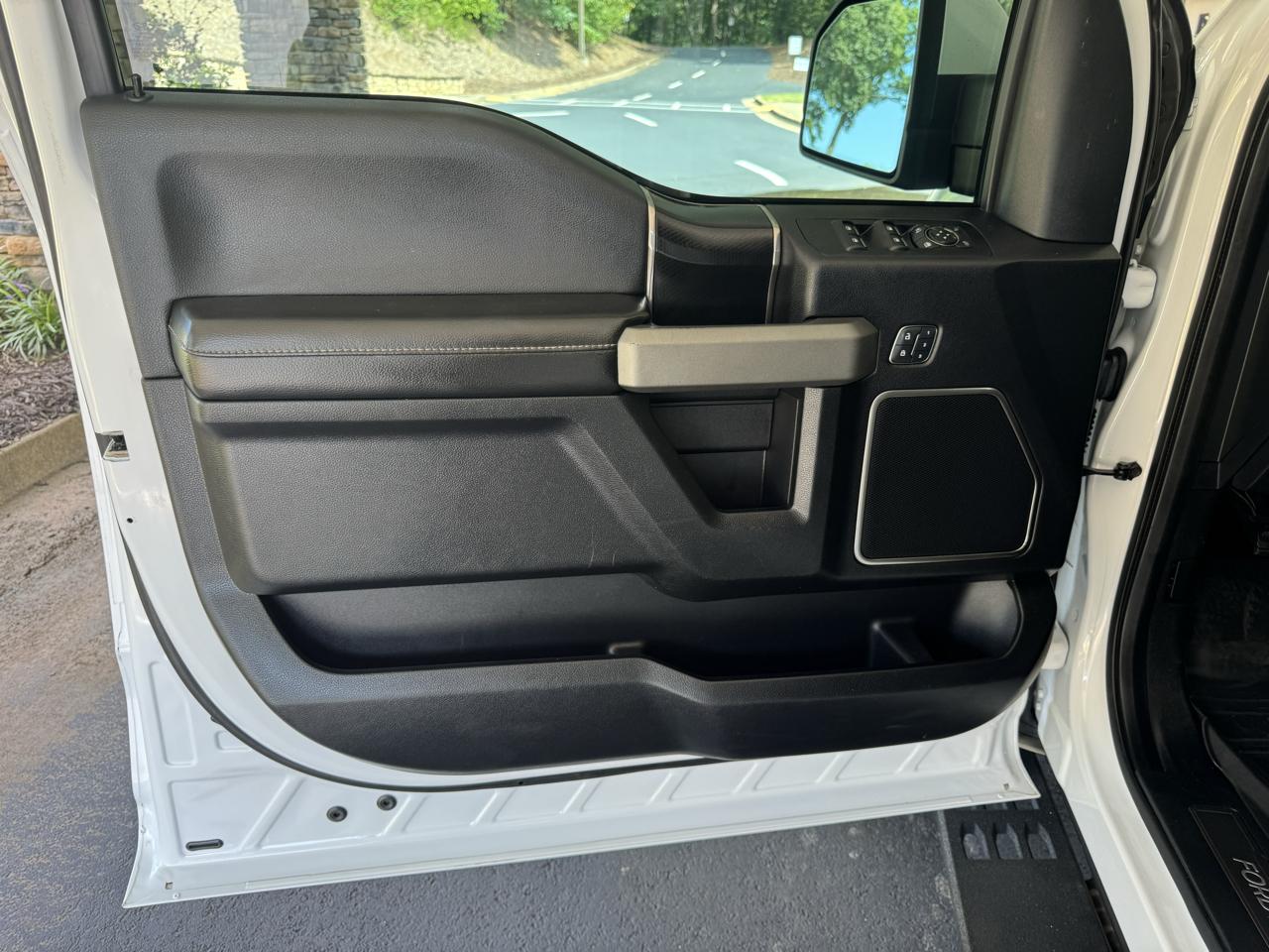 Ford F-150 SVT Raptor SuperCrew 5.5-ft. Bed 4WD 2018