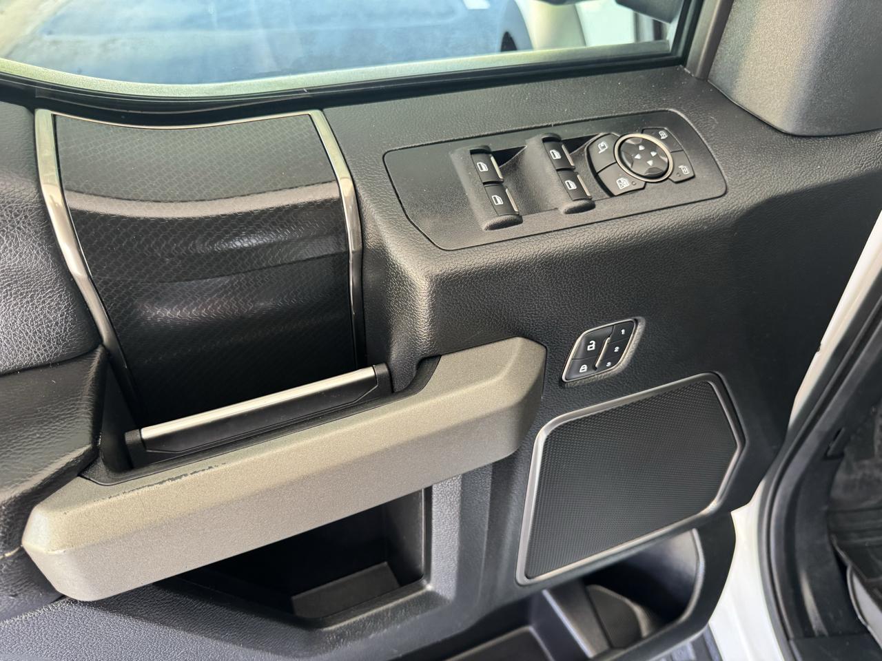 Ford F-150 SVT Raptor SuperCrew 5.5-ft. Bed 4WD 2018