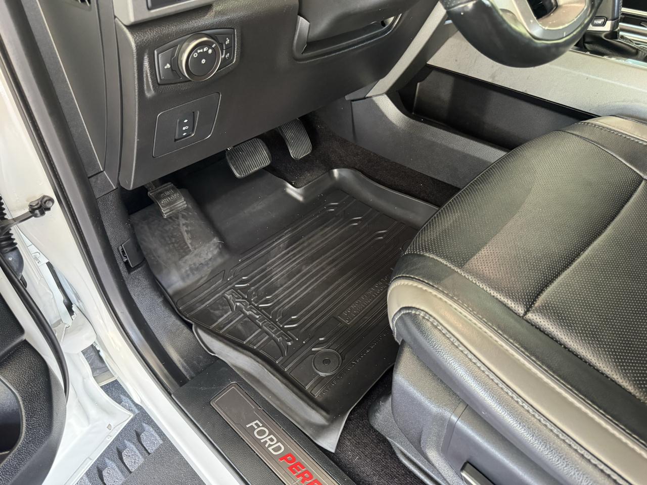Ford F-150 SVT Raptor SuperCrew 5.5-ft. Bed 4WD 2018