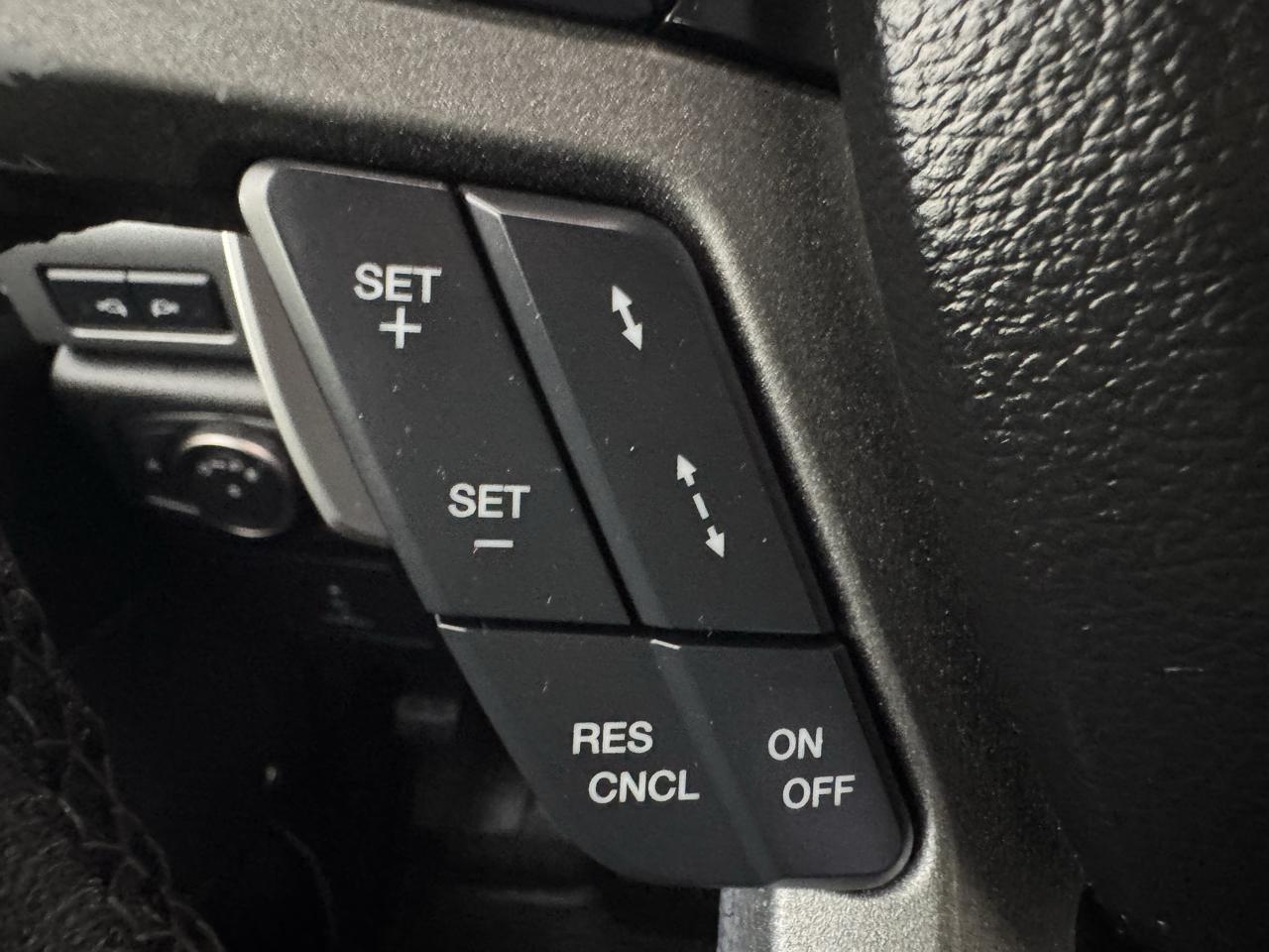 Ford F-150 SVT Raptor SuperCrew 5.5-ft. Bed 4WD 2018