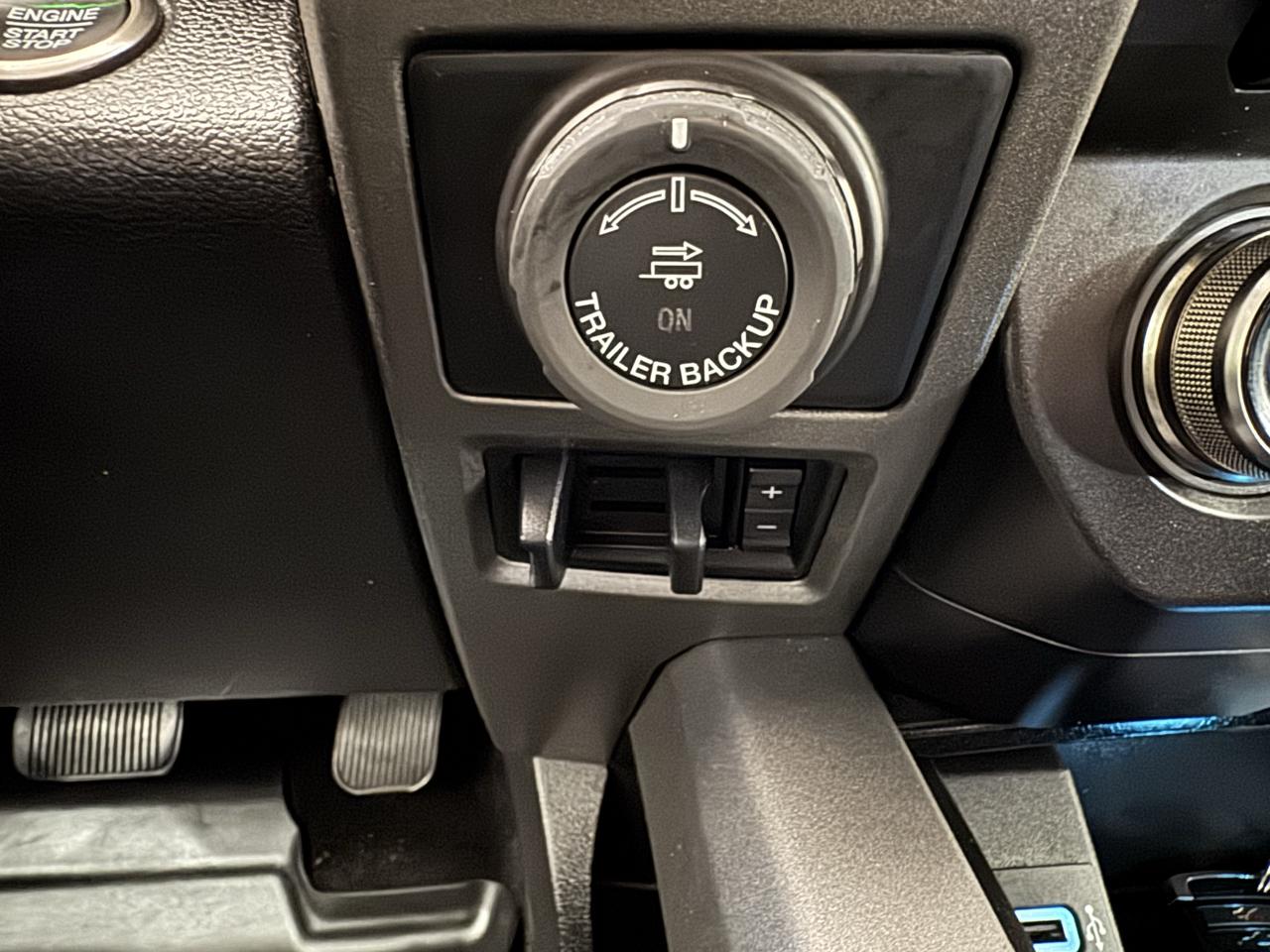 Ford F-150 SVT Raptor SuperCrew 5.5-ft. Bed 4WD 2018