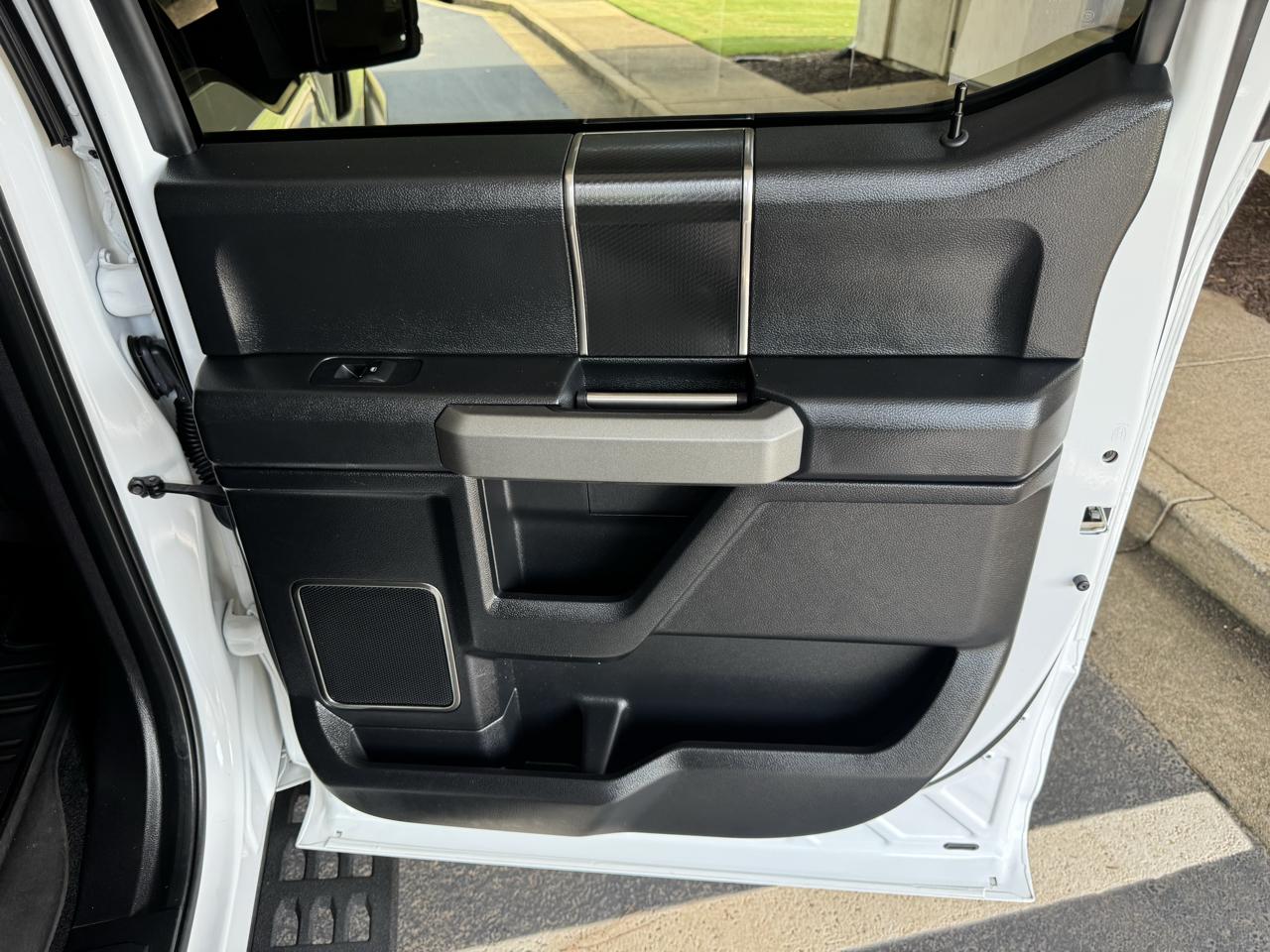 Ford F-150 SVT Raptor SuperCrew 5.5-ft. Bed 4WD 2018