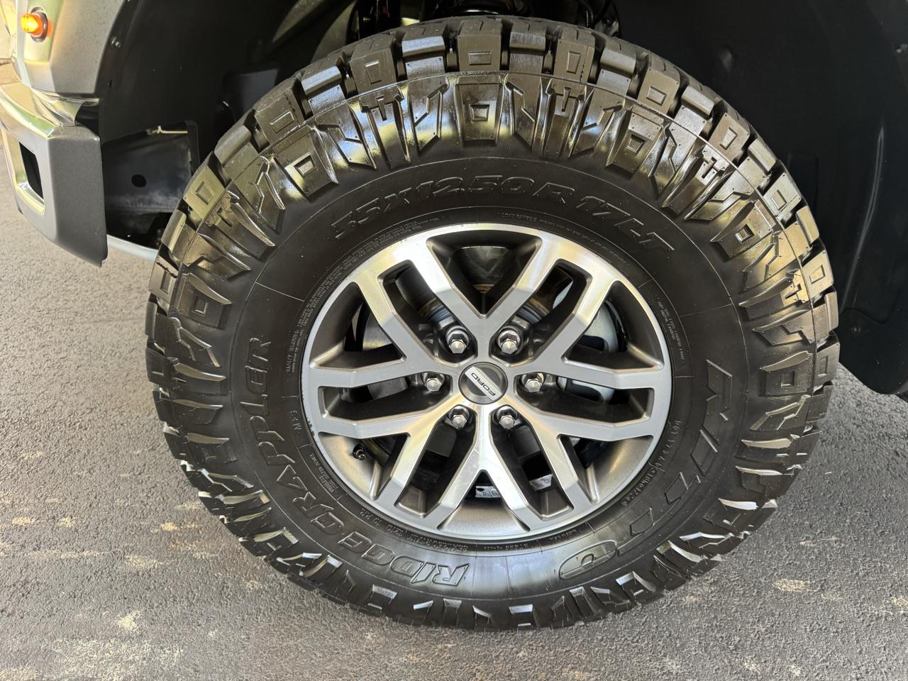 Ford F-150 SVT Raptor SuperCrew 5.5-ft. Bed 4WD 2018