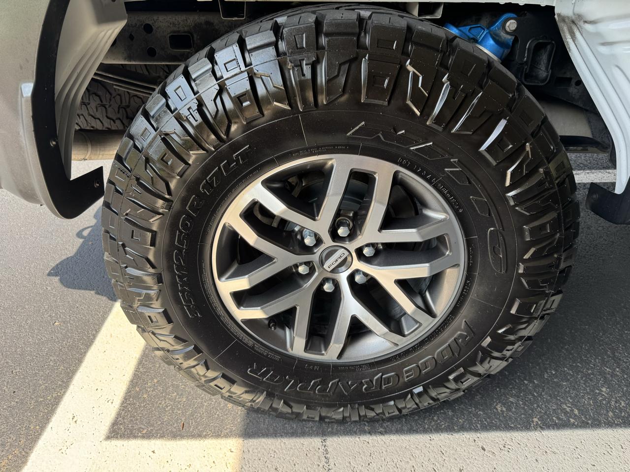 Ford F-150 SVT Raptor SuperCrew 5.5-ft. Bed 4WD 2018