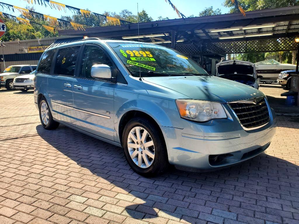 Chrysler Town & Country  2009