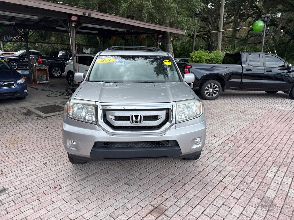 Honda Pilot 2WD 4dr Touring w/RES & Navi 2011