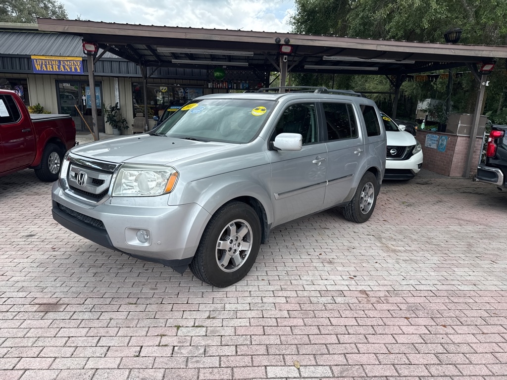 Honda Pilot 2WD 4dr Touring w/RES & Navi 2011
