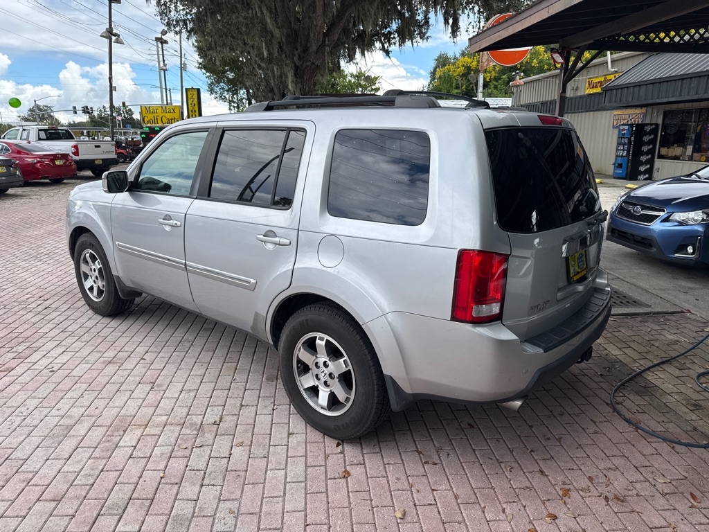 Honda Pilot 2WD 4dr Touring w/RES & Navi 2011
