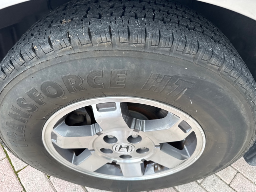 Honda Pilot 2WD 4dr Touring w/RES & Navi 2011