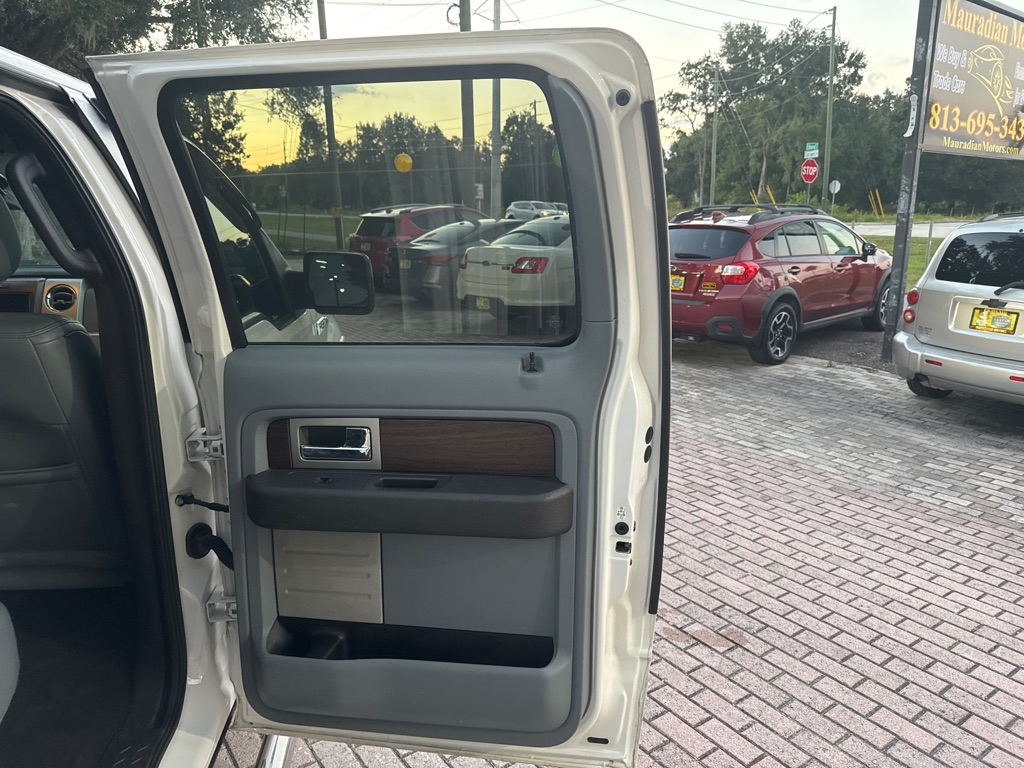 Ford F-150 2WD SuperCrew 145" Platinum 2013 Ford F-150 2WD SuperCrew 145" Platinum 2013