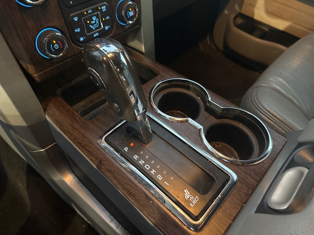 Ford F-150 2WD SuperCrew 145" Platinum 2013 Ford F-150 2WD SuperCrew 145" Platinum 2013