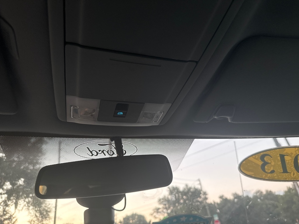 Ford F-150 2WD SuperCrew 145" Platinum 2013 Ford F-150 2WD SuperCrew 145" Platinum 2013