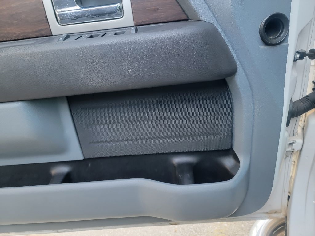 Ford F-150 2WD SuperCrew 145" Platinum 2013 Ford F-150 2WD SuperCrew 145" Platinum 2013