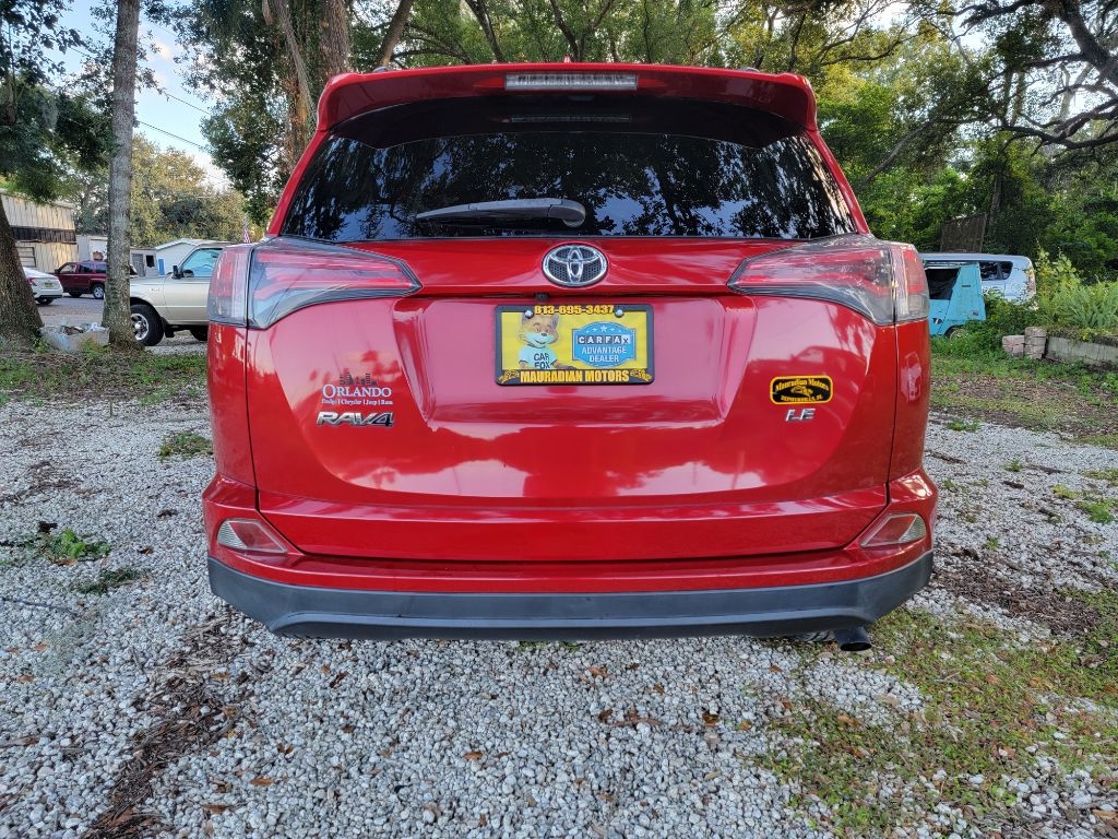 Toyota RAV4 LE FWD (Natl) 2017