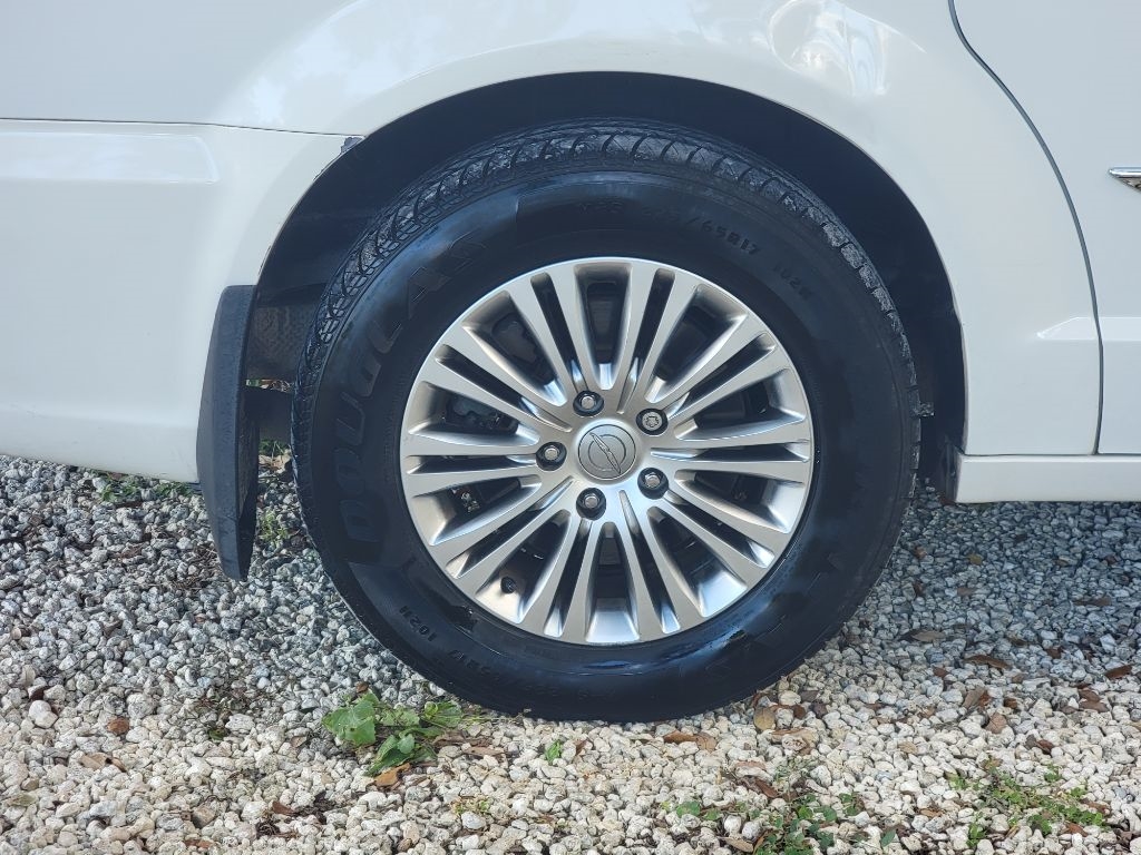 Chrysler Town & Country 4dr Wgn Touring-L 2013 Chrysler Town & Country 4dr Wgn Touring-L 2013