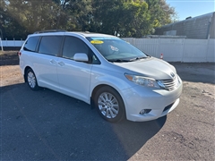 2012 Toyota Sienna 