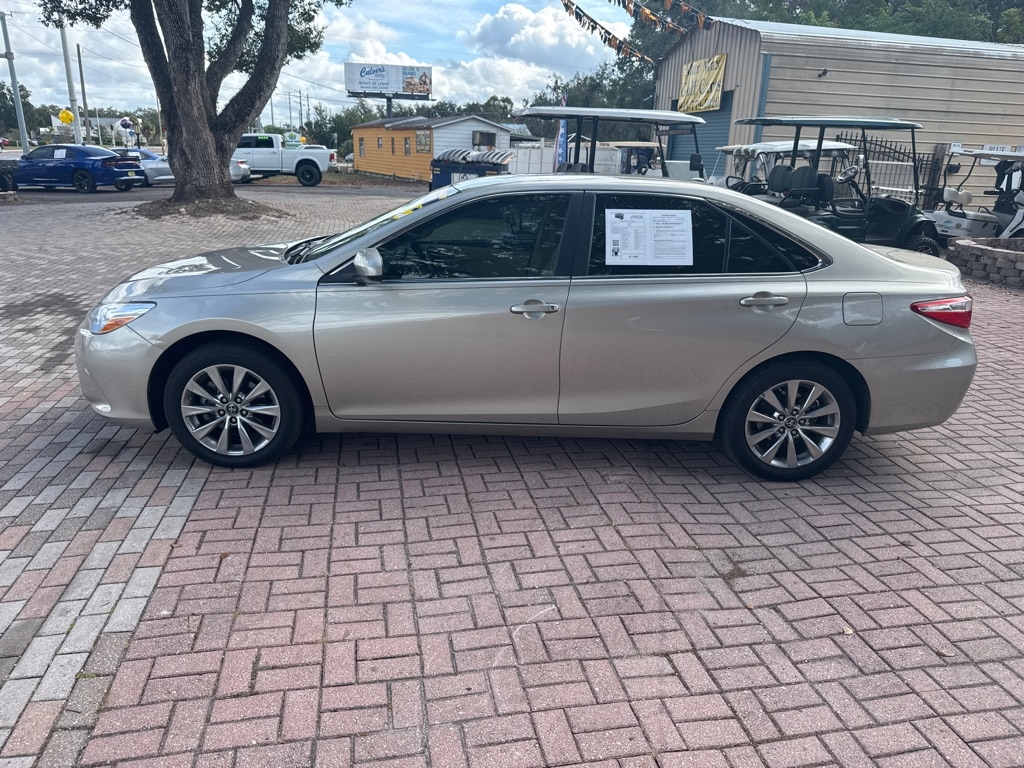 Toyota Camry XLE Auto (Natl) 2017