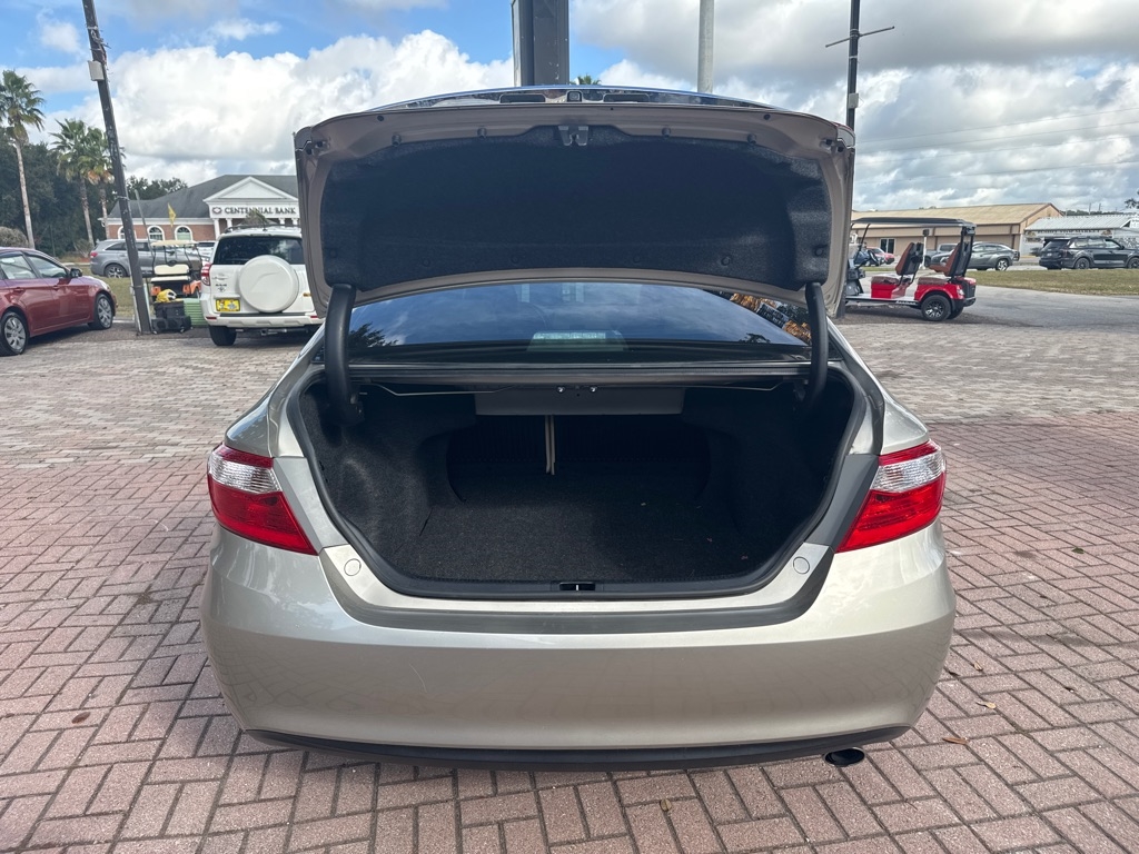 Toyota Camry XLE Auto (Natl) 2017