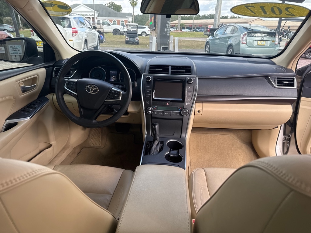 Toyota Camry XLE Auto (Natl) 2017