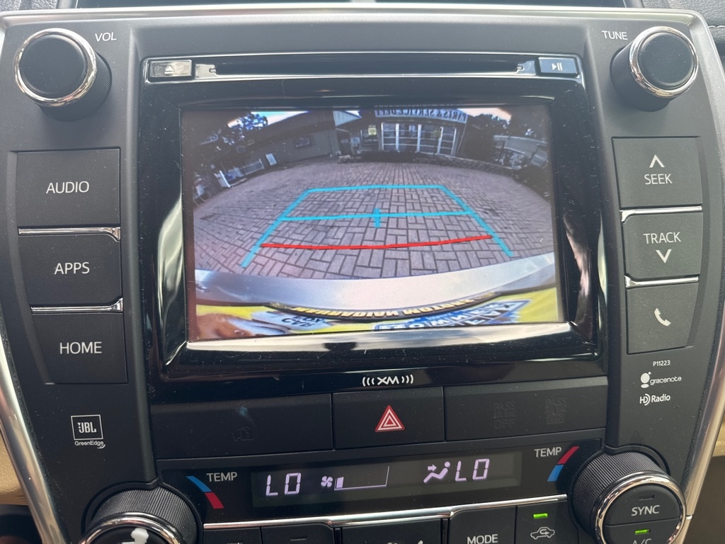 Toyota Camry XLE Auto (Natl) 2017