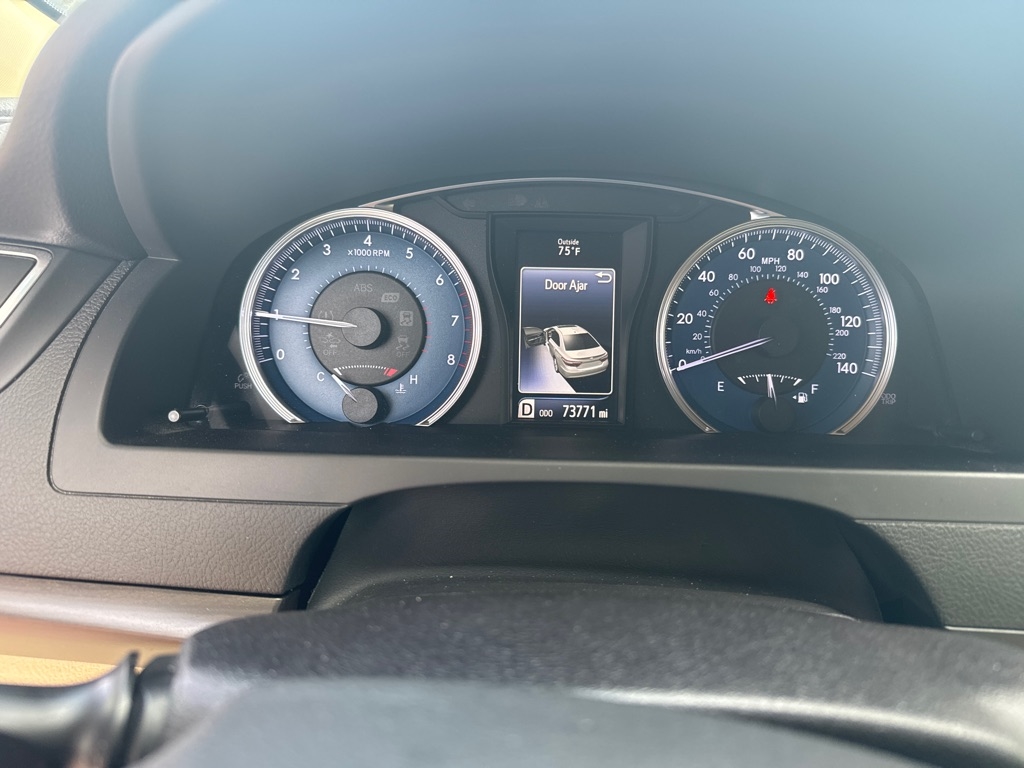 Toyota Camry XLE Auto (Natl) 2017