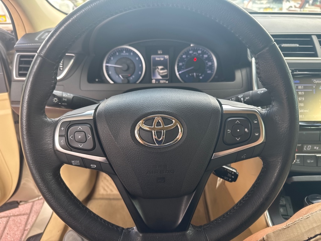 Toyota Camry XLE Auto (Natl) 2017
