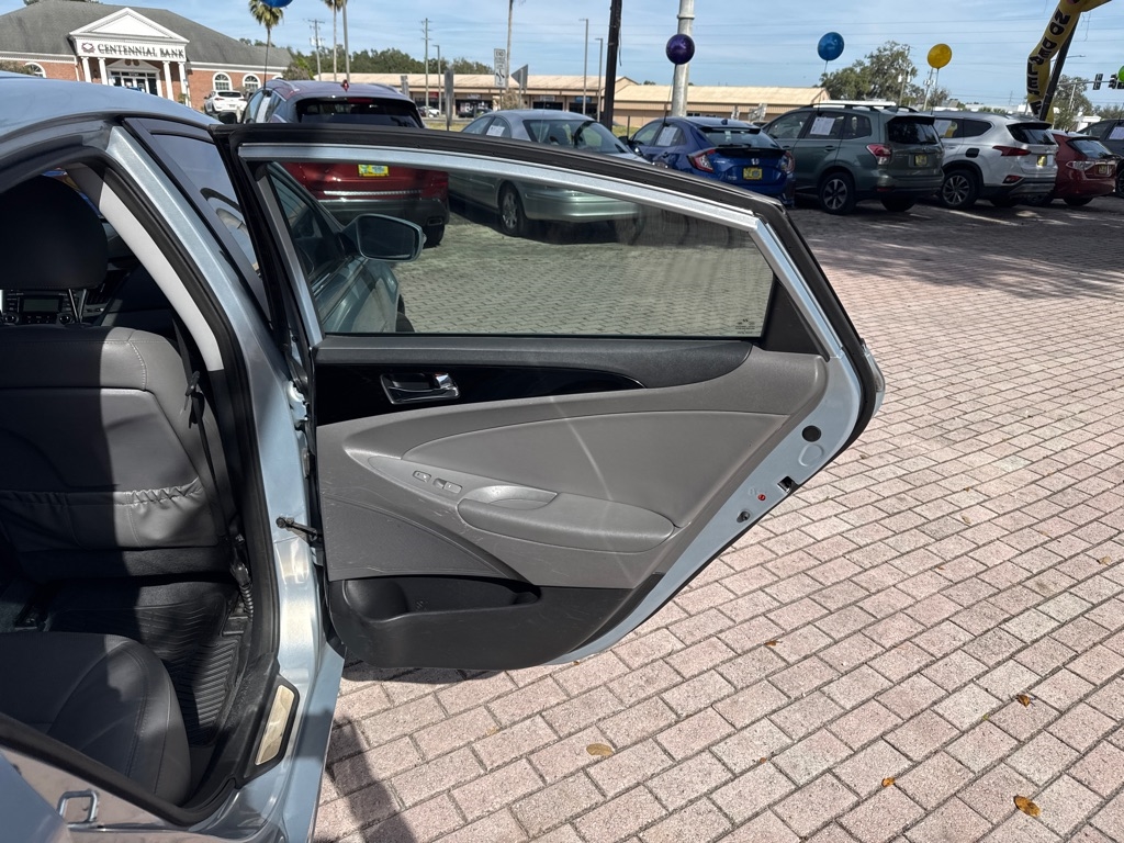 Hyundai Sonata 4dr Sdn 2.4L Auto Limited 2013