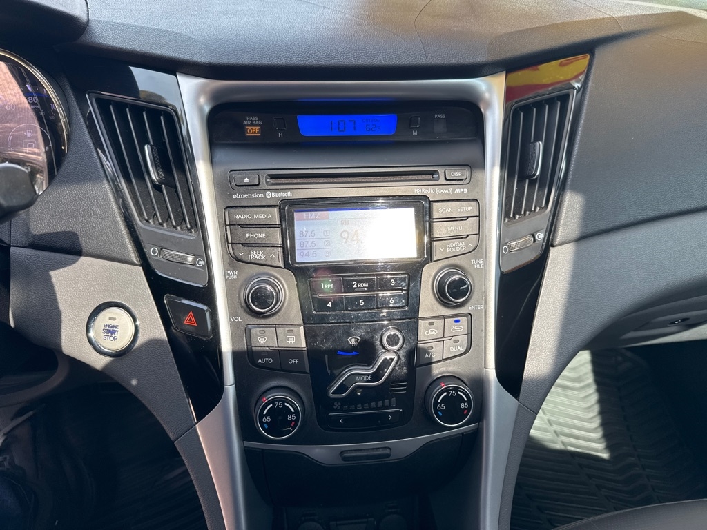 Hyundai Sonata 4dr Sdn 2.4L Auto Limited 2013