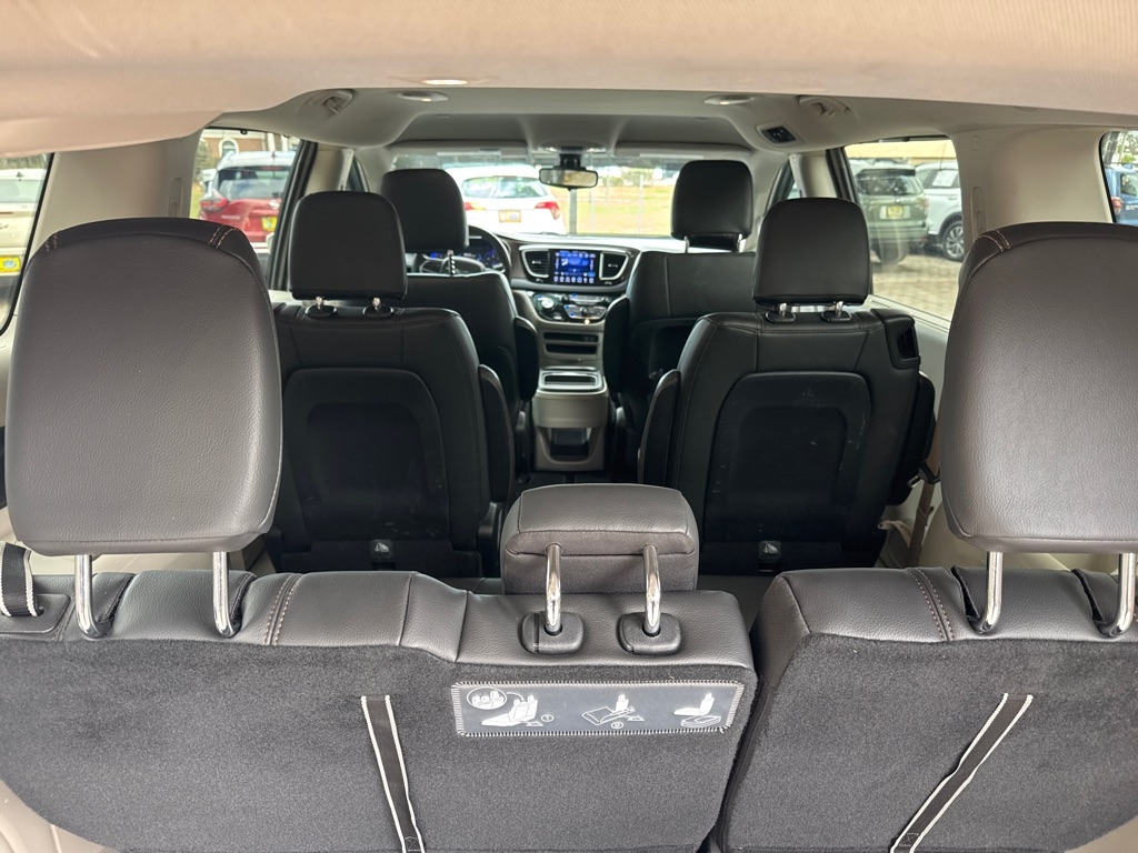 Chrysler Pacifica Touring-L FWD 2017