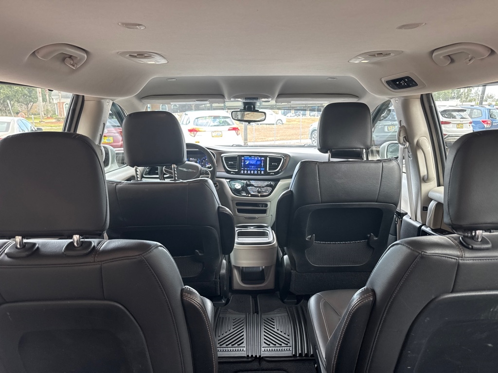 Chrysler Pacifica Touring-L FWD 2017