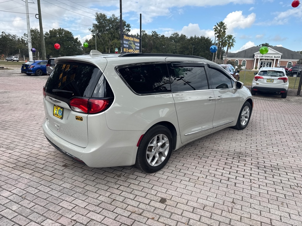 Chrysler Pacifica Touring-L FWD 2017