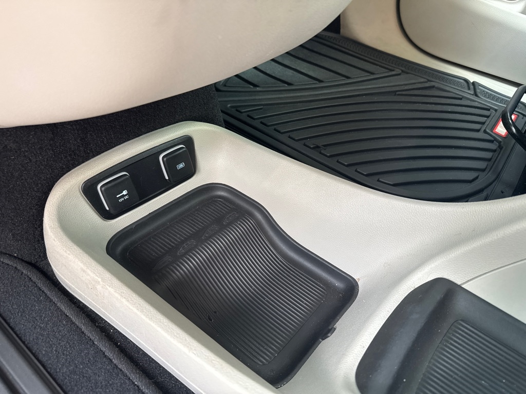 Chrysler Pacifica Touring-L FWD 2017