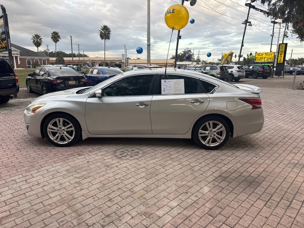 Nissan Altima 4dr Sdn V6 3.5 SL 2015