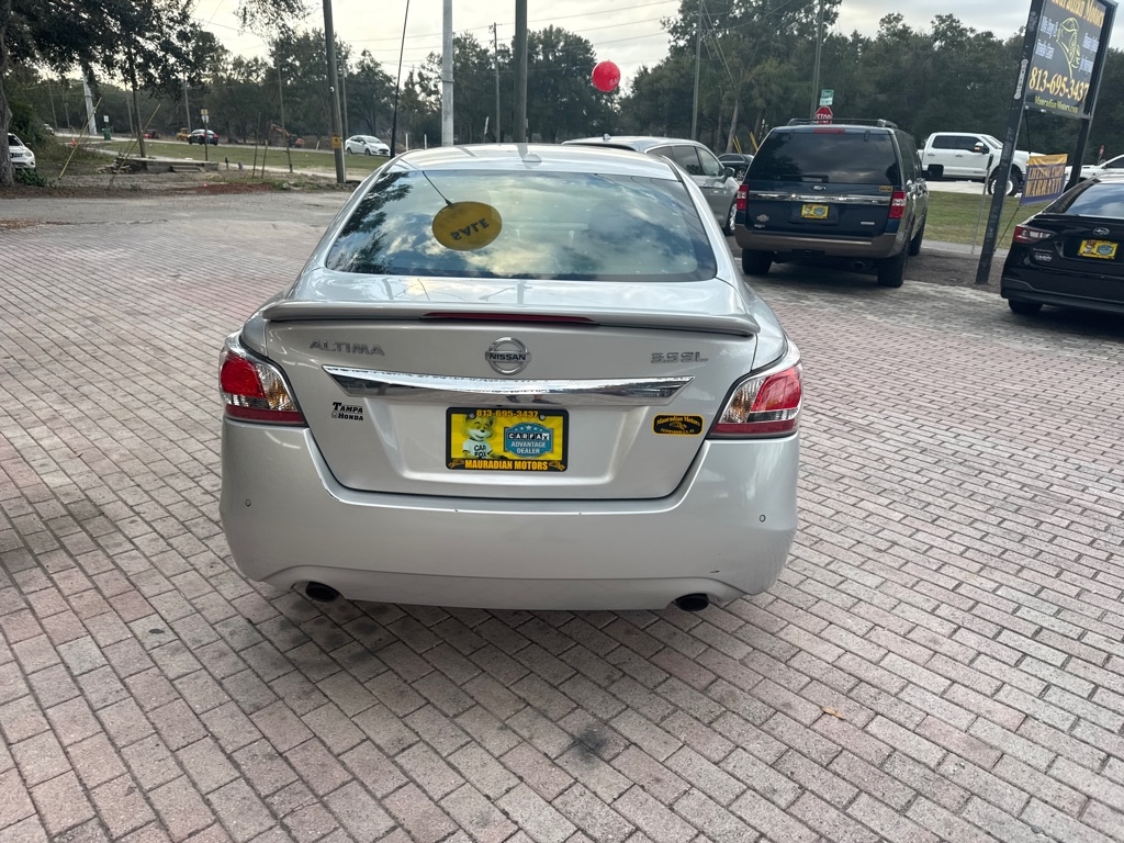 Nissan Altima 4dr Sdn V6 3.5 SL 2015