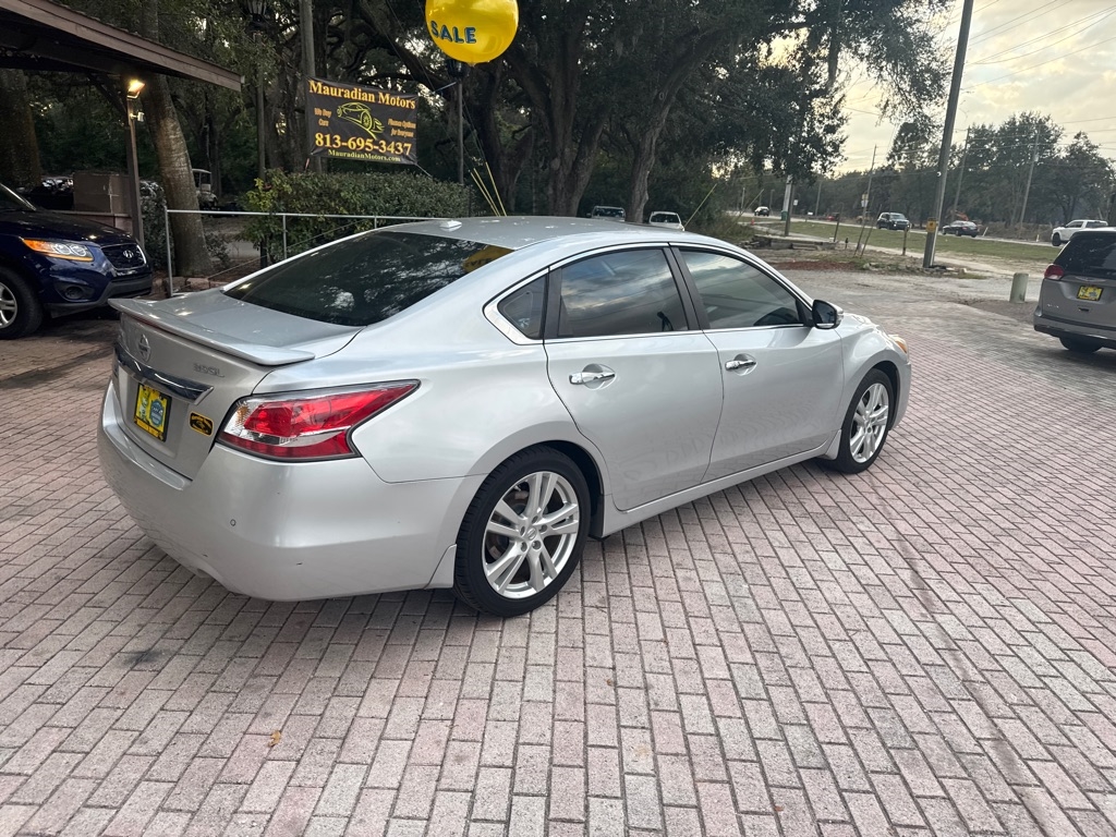 Nissan Altima 4dr Sdn V6 3.5 SL 2015