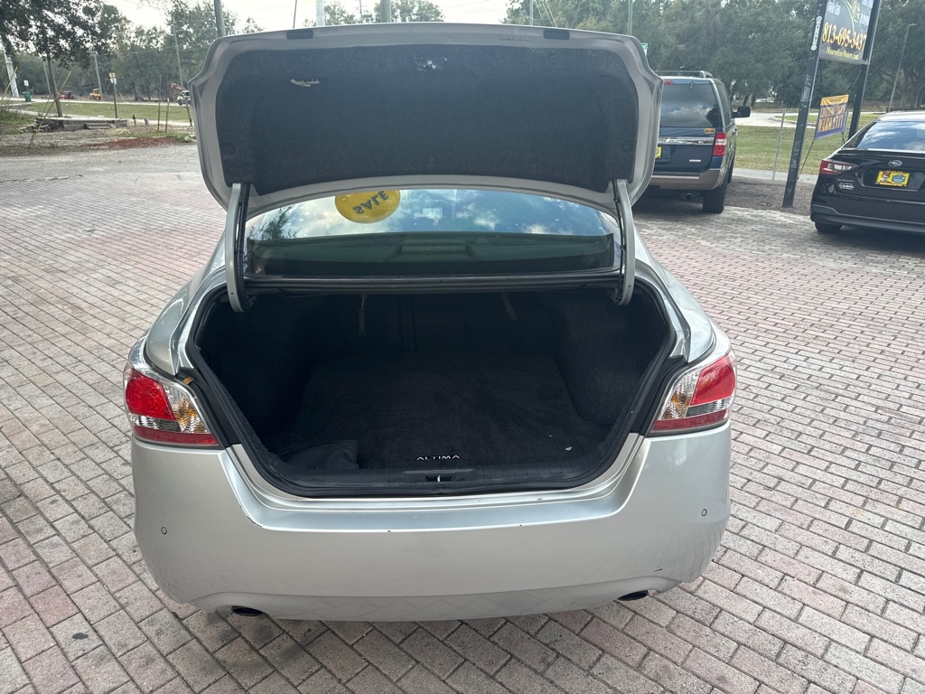 Nissan Altima 4dr Sdn V6 3.5 SL 2015