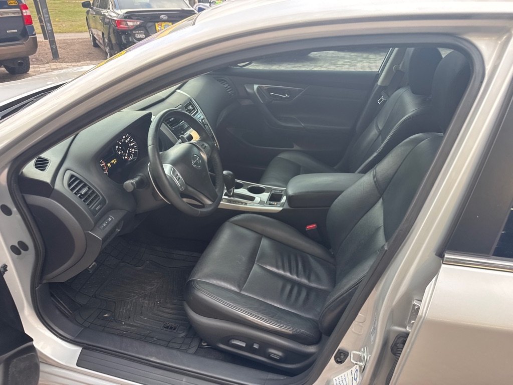 Nissan Altima 4dr Sdn V6 3.5 SL 2015