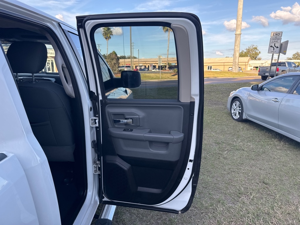 RAM 1500 Big Horn 4x4 Quad Cab 6'4" Box 2018