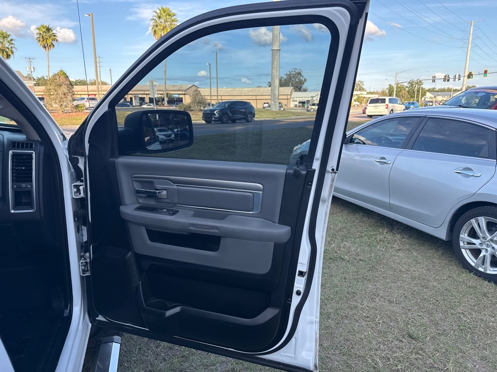 RAM 1500 Big Horn 4x4 Quad Cab 6'4" Box 2018
