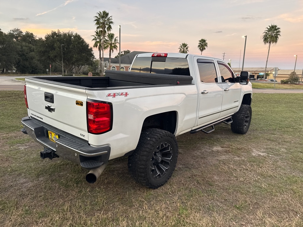 Chevrolet Silverado 2500HD Built After Aug 14 4WD Crew Cab 153.7" LTZ 2015