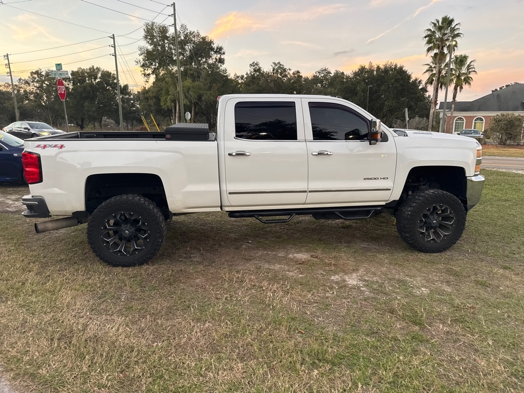 Chevrolet Silverado 2500HD Built After Aug 14 4WD Crew Cab 153.7" LTZ 2015
