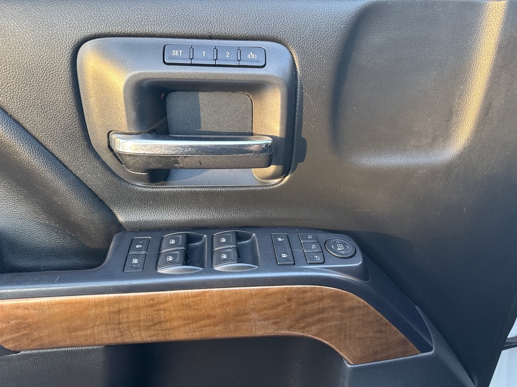 Chevrolet Silverado 2500HD Built After Aug 14 4WD Crew Cab 153.7" LTZ 2015